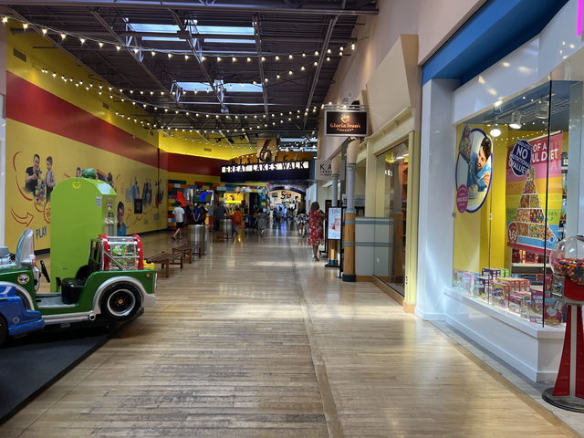 Great Lakes Crossing Outlets - Aug 7 2022 Photo